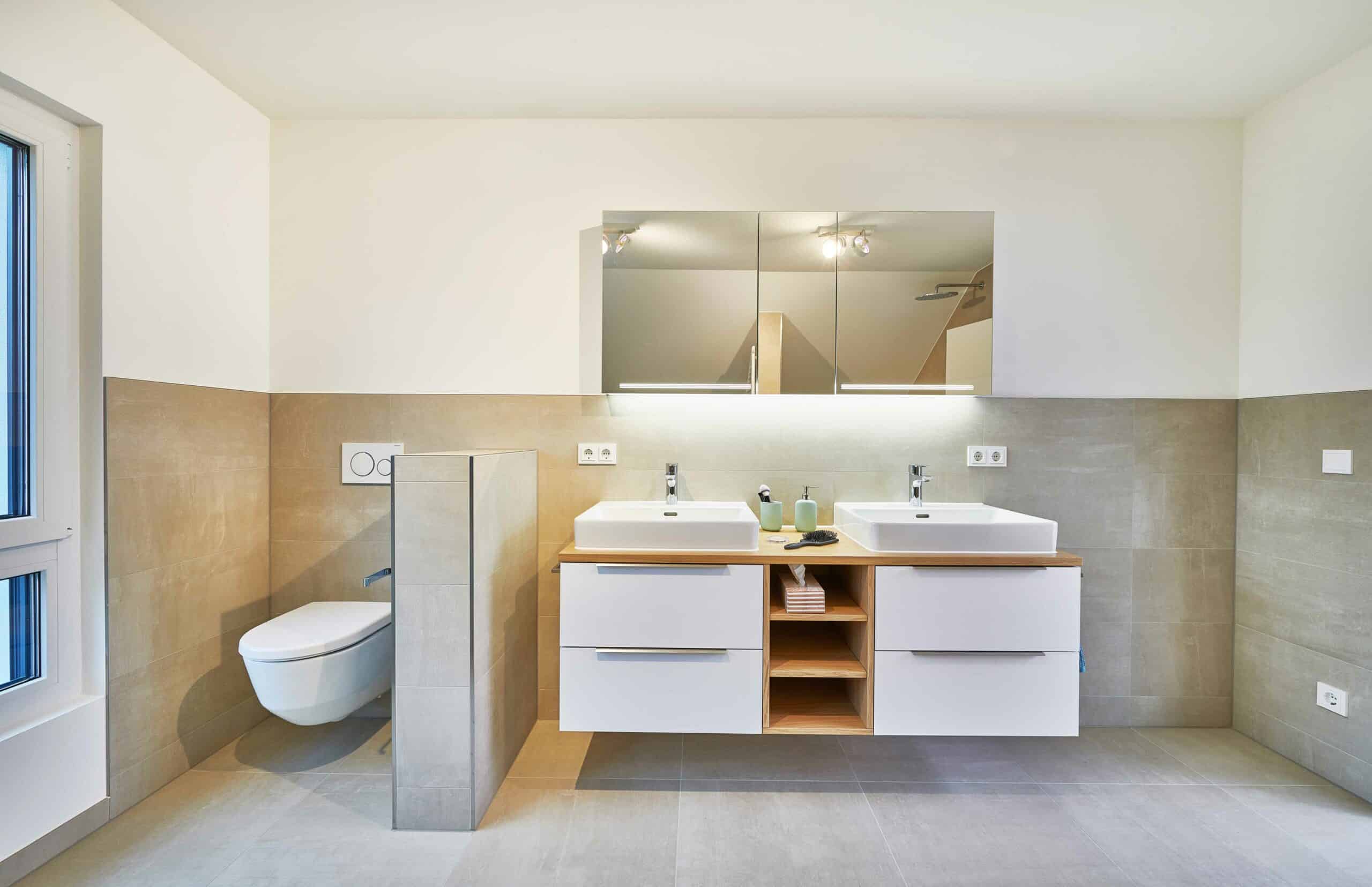 Waschtisch Musterhaus Günzburg von Fertighaus WEISS