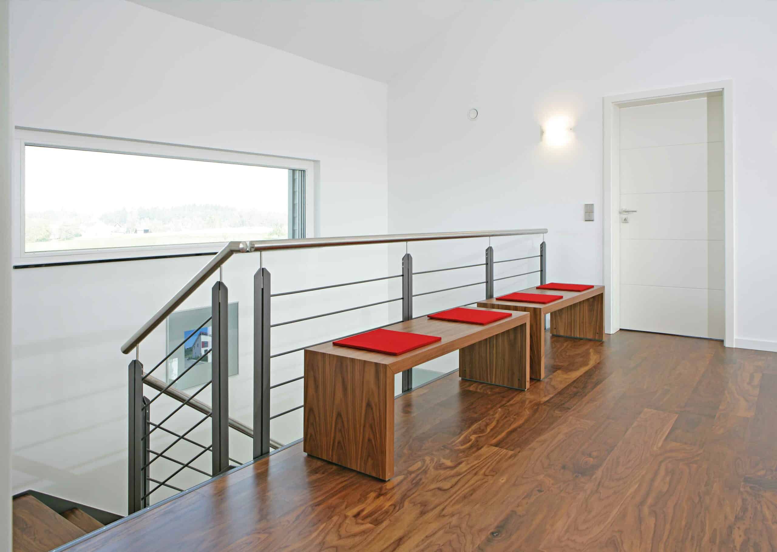 Flur Musterhaus Style Oberrot von Fertighaus WEISS