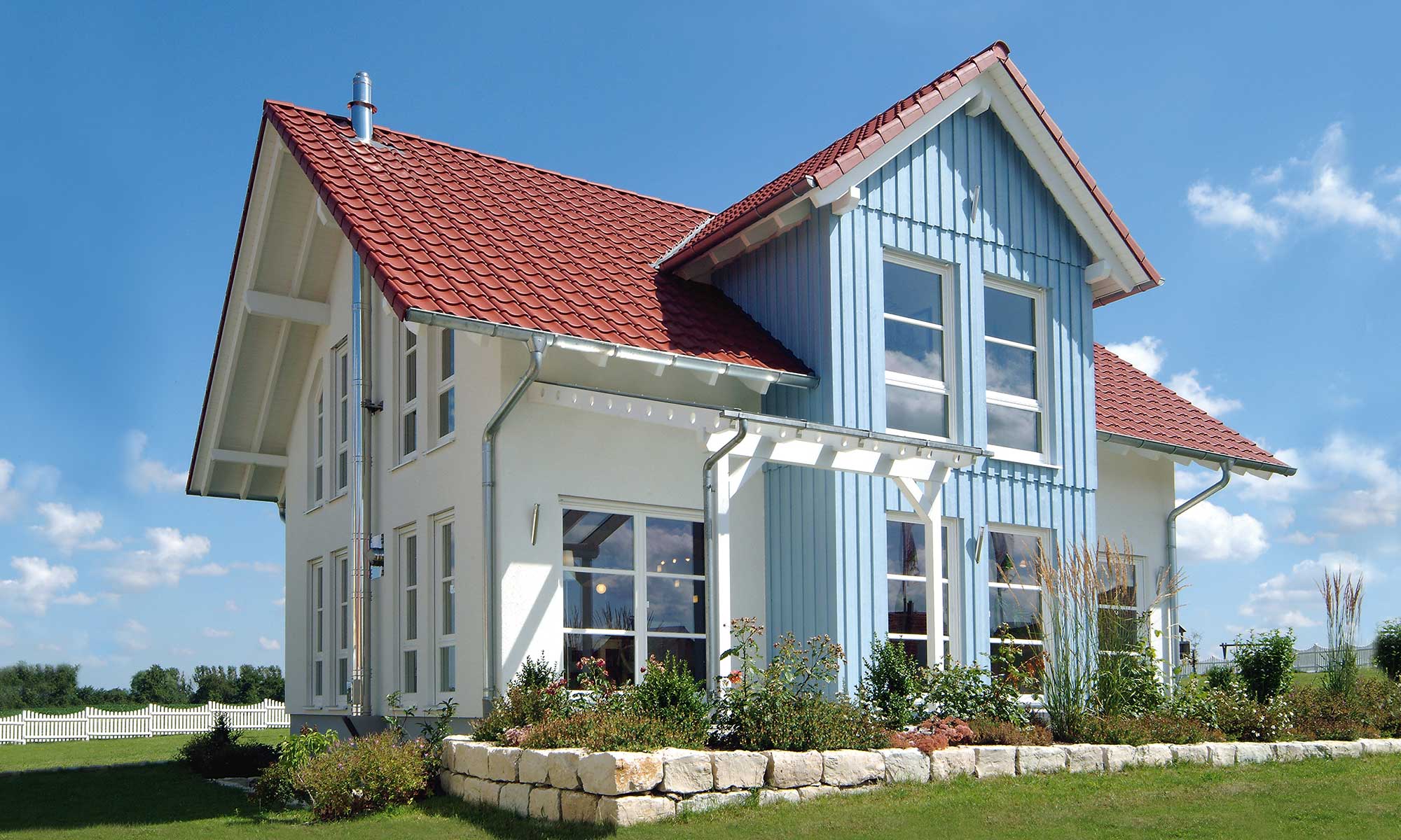 Satteldach Musterhaus Vision von Fertighaus WEISS