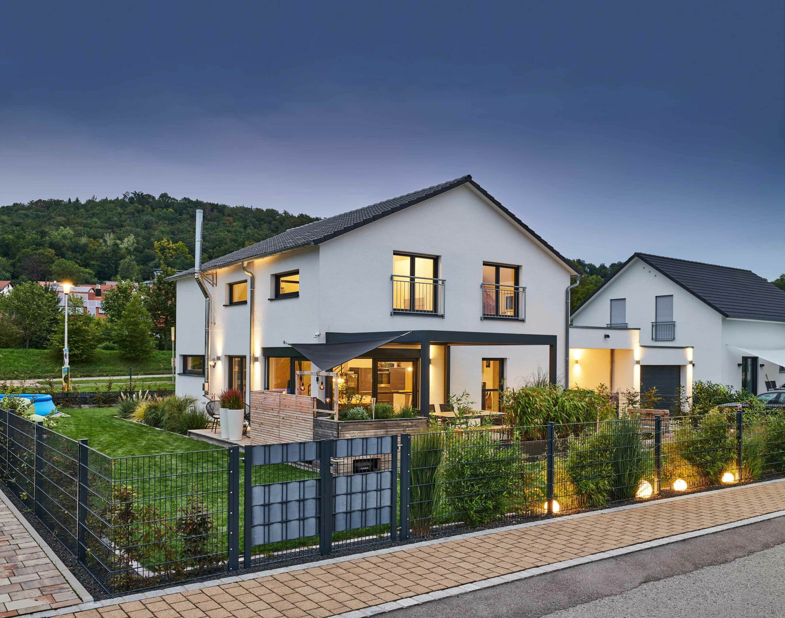 Garten und Terrasse Haus Gross von Fertighaus WEISS
