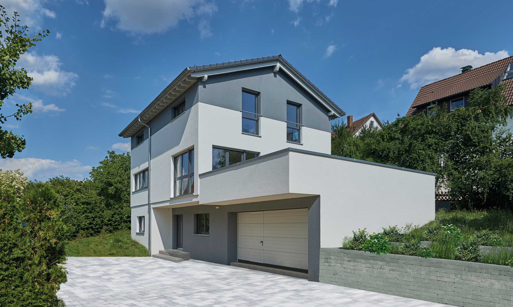 Einfahrt Haus Klaus von Fertighaus WEISS