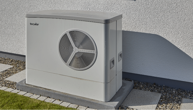 Luft-Wasser-Wärmepumpe von Fertighaus WEISS