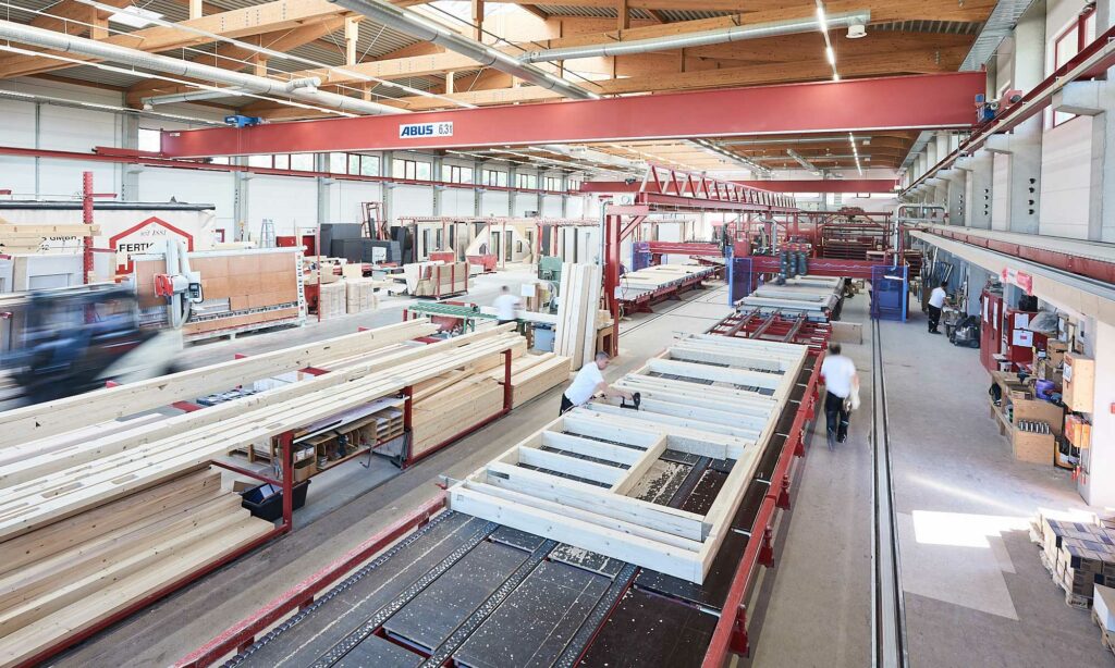 Produktion Halle 8 Fertighaus WEISS