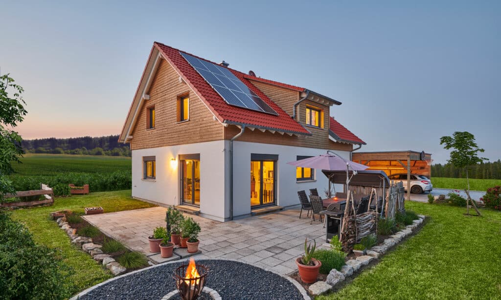 Gartenansicht Haus Kerner von Fertighaus WEISS