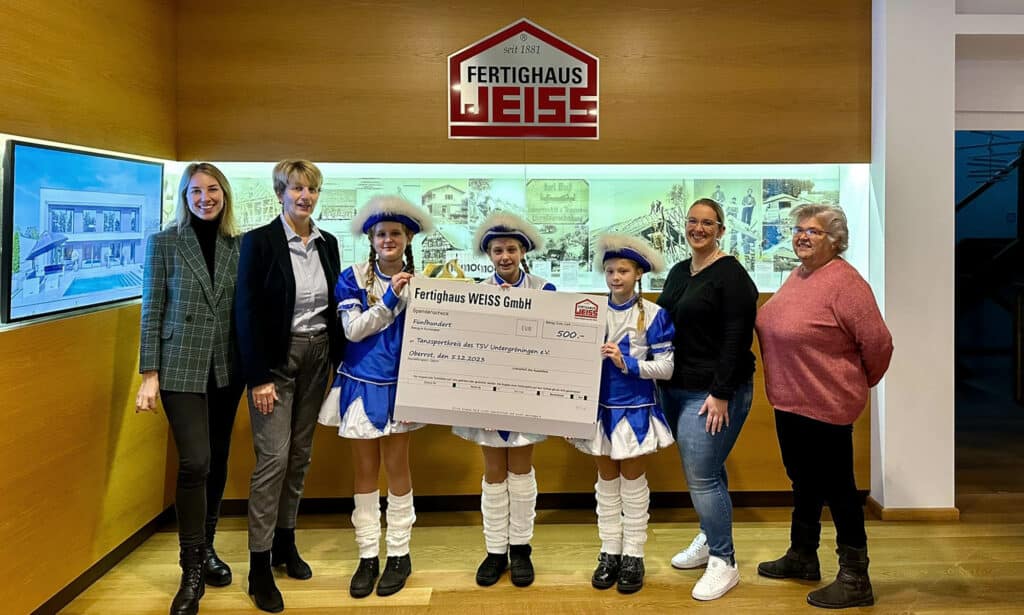 Spendenübergabe von Fertighaus WEISS an die Garde Untergröningen